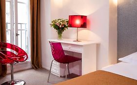Hotel le Hameau de Passy Paris