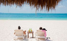 Isla Mujeres Privilege Aluxes