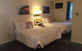 Cedar Motor Inn in Marquette Mi