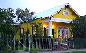 Auld Sweet Olive Bed & Breakfast