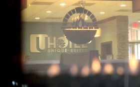 Unique Suites Charleston Il