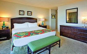 Waikiki Beachcomber By Outrigger photos Exterior