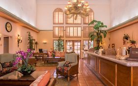 La Fuente Inn