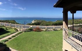 On The Cliff Guest House Hermanus
