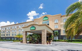 Wingate by Wyndham Universal Studios And Convention Center