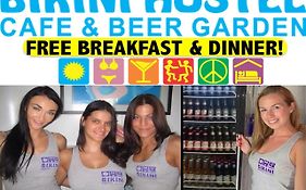 Bikini Hostel, Cafe & Beer Garden