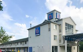 Motel 6 Statesville