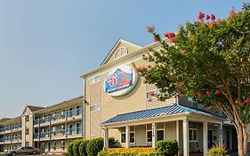 Suburban Extended Stay Fayetteville North Carolina