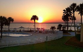Quality Inn & Suites Gulf Breeze Fl