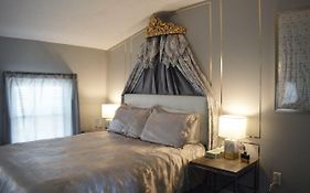 Mountain View Suites