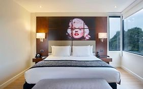 Celebrities Suites