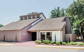Hawthorn Suites Love Field