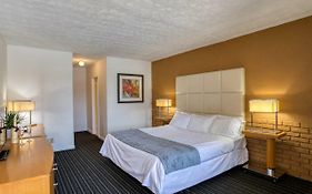 Oyo Hotel Pompano Beach