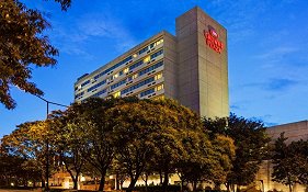 Crowne Plaza Knoxville Downtown University