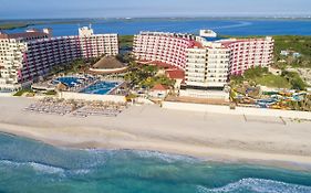 Crown Paradise Club Cancun photos Exterior