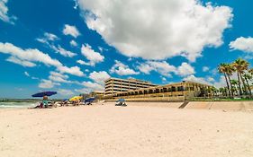 Emerald Beach Hotel in Corpus Christi
