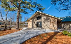 Tremont Lodge & Resort