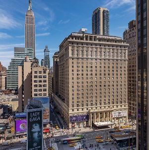 Hotel Pennsylvania photos Exterior